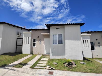 /international/pa/p-h-viveros-del-pacifico-unit-ph2-4-san-carlos-panama-city-310108528261/