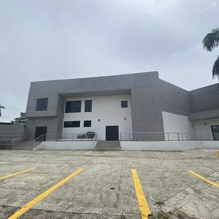 /international/pa/albrook-panama-city-panama-city-310098385675/