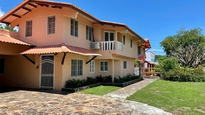 /international/pa/playa-malibu-unit-sophia-chame-panama-city-310108485900/