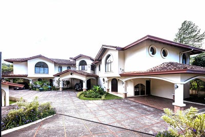 /international/pa/via-principal-de-boquete-hacia-los-naranjos-unit-villa-c-boquete-chiriqui-310106829057/