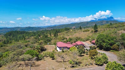 /international/pa/chiriqui-boquete-jaramillo-abajo-la-estrella-boquete-chiriqui-310105942736/