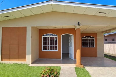 /international/pa/calle-primera-residencial-gloria-lucrecia-corregimiento-de-monagrillo-distrito-de-chitre-provincia-de-herrera-chitre-monaguillo-herrera-chitre-monaguillo-herrera-province-310106016124/