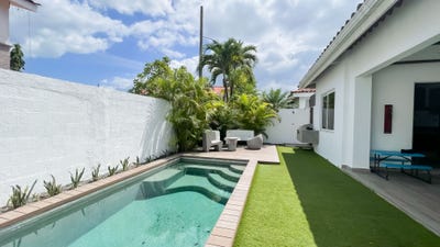 /international/pa/quintas-de-versalles-juan-diaz-balboa-archipielago-las-perlas-panama-balboa-archipielago-las-perlas-panama-city-310108217884/