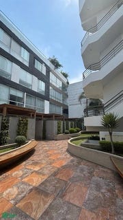 /international/pe/jiron-batallon-libres-de-trujillo-117-santiago-de-surco-lima-lima-lima-lima-district-310107146850/