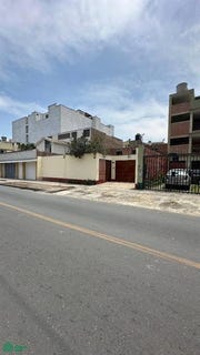 /international/pe/jiron-las-uvas-135-santiago-de-surco-lima-lima-lima-lima-district-310106040924/