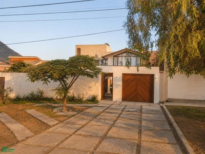 /international/pe/calle-nicaragua-v-17-etapa-2-la-molina-sn-la-molina-lima-lima-lima-lima-district-310107862277/