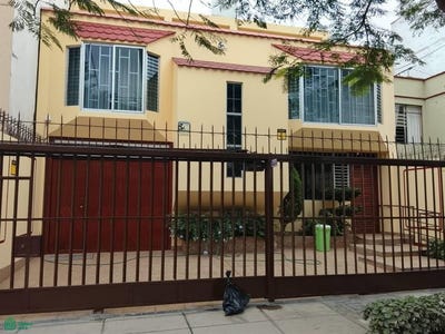 /international/pe/calle-miraolivos-150-pueblo-libre-lima-lima-lima-lima-district-310108993801/
