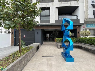 /international/pe/av-28-de-julio-1365-miraflores-lima-lima-lima-lima-district-310108272727/