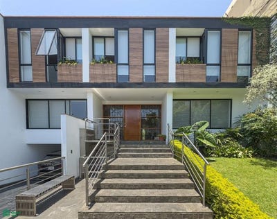 /international/pe/calle-54-urb-corpac-118-san-isidro-lima-lima-lima-lima-district-310106192728/