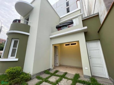 /international/pe/av-la-paz-sn-miraflores-lima-lima-lima-lima-district-310108086679/