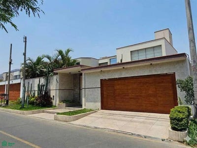 /international/pe/santa-maria-228-la-molina-lima-lima-lima-lima-district-310105815394/