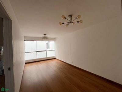 /international/pe/av-arequipa-3765-san-isidro-lima-lima-lima-lima-district-310107769269/