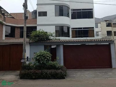 /international/pe/nevado-salcantay-226-ate-lima-lima-lima-lima-district-310108114188/