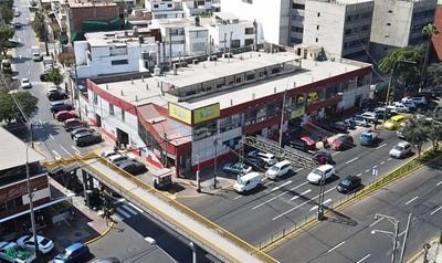 /international/pe/av-alfredo-benavides-3601-santiago-de-surco-lima-lima-lima-lima-district-310105985192/
