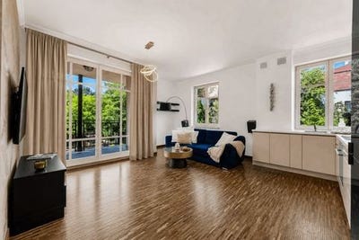 /international/pl/warsaw-masovian-voivodeship-310108433289/