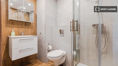 /international/pl/warsaw-masovian-voivodeship-310108989611/