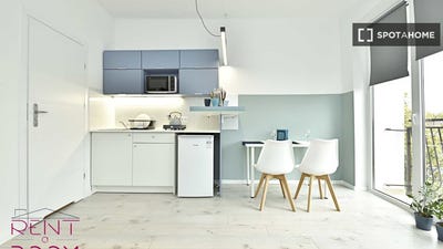/international/pl/lodz-łodz-voivodeship-310108558555/