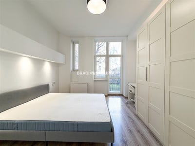 /international/pl/małopolskie-al-aleje-zygmunta-krasinskiego-krakow-lesser-poland-voivodeship-310107967179/