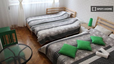 /international/pl/krakow-lesser-poland-voivodeship-310095996283/