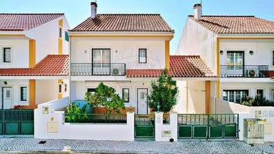 /international/pt/azambuja-lisbon-310100642437/