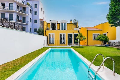 /international/pt/travessa-do-pe-de-ferro-lisbon-lisbon-310093822351/