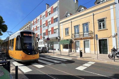 /international/pt/rua-bartolomeu-dias-lisbon-portugal-belem-lisbon-310105187896/