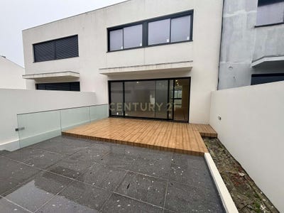 /international/pt/avenida-das-ribeiras-perafita-porto-310099423780/