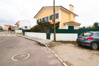 /international/pt/sao-martinho-do-porto-leiria-310100603989/