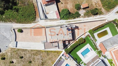 /international/pt/nazare-leiria-310100488455/