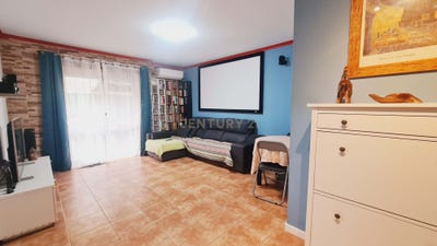 /international/pt/rua-dos-tres-vales-75-caparica-portugal-caparica-e-trafaria-setubal-municipality-310107174781/