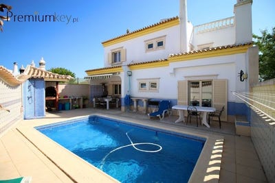 /international/pt/albufeira-e-olhos-de-agua-algarve-310109131489/