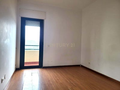 /international/pt/urb-quinta-do-brandao-4-esq-alenquer-santo-estevao-e-triana-lisbon-310103454179/
