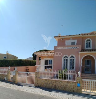 /international/pt/quarteira-loule-faro-310100824325/