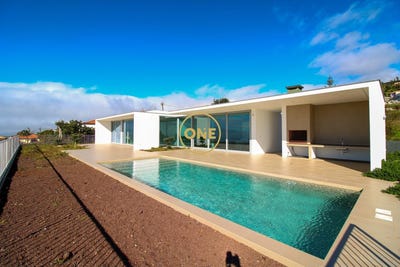 /international/pt/estreito-da-calheta-madeira-310108210892/