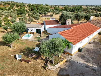 /international/pt/evora-monte-santa-maria-evora-310100606556/