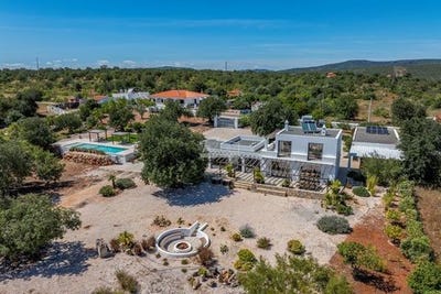 /international/pt/loule-faro-310108405153/