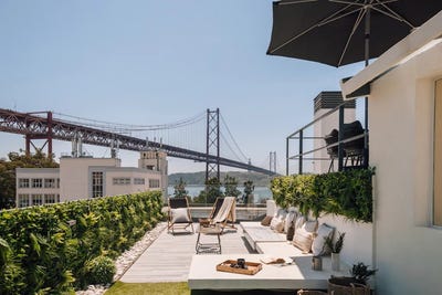 /international/pt/travessa-da-praia-lisbon-lisbon-310093849626/