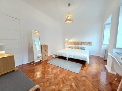 /international/pt/avenida-da-igreja-lisbon-lisbon-310098552646/