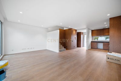 /international/pt/rua-ilha-de-santiago-17-2950-328-palmela-portugal-palmela-setubal-municipality-310108399911/