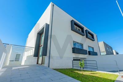 /international/pt/santa-maria-da-feira-aveiro-310106935780/