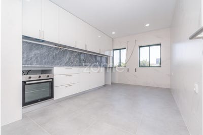 /international/pt/condeixa-a-nova-coimbra-310098535632/
