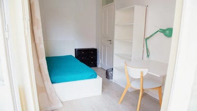 /international/pt/rua-carvalho-araujo-lisbon-lisbon-310093824887/