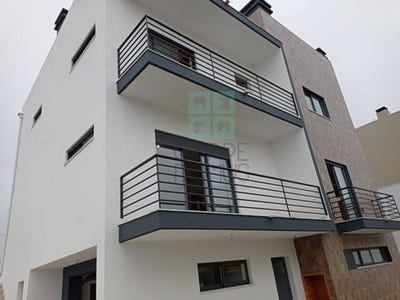 /international/pt/quinta-da-alembranca-de-cima-almada-setubal-municipality-310107067250/
