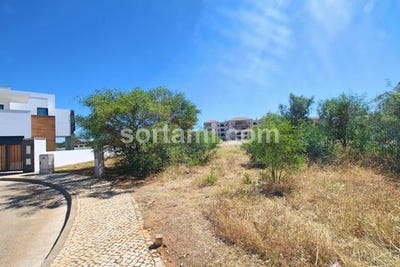 /international/pt/loule-faro-120086467294/