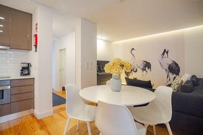 /international/pt/rua-das-beatas-lisbon-portugal-sao-vicente-lisbon-310105758627/