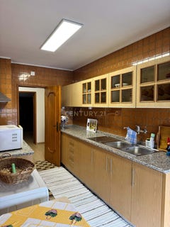 /international/pt/av-5-de-outubro-lamego-portugal-lamego-almacave-e-se-viseu-district-310108429298/