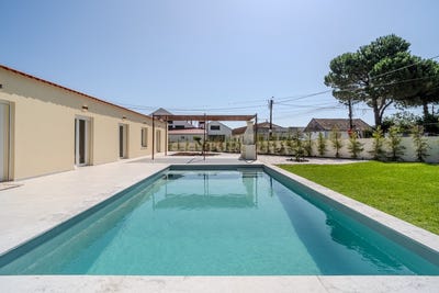 /international/pt/almargem-do-bispo-lisbon-310100823767/