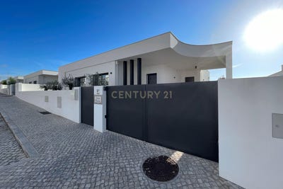 /international/pt/nadadouro-leiria-310101160280/?lang=zh-tw
