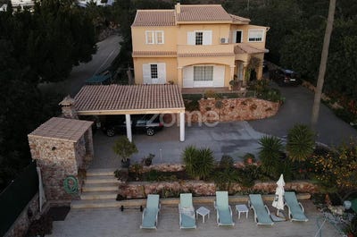 /international/pt/alte-faro-310105914838/