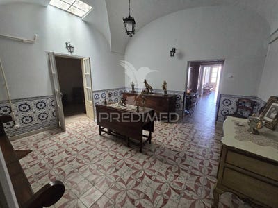 /international/pt/reguengos-de-monsaraz-reguengos-de-monsaraz-evora-310102122888/
